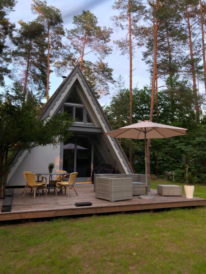 Ferienhaus Reetdach 1300Qm Privatgrundstueck Bootssteg Sauna Templin Luebbesee Uckermark Erholung Pur Seenplatte Petersdorf  Екстериор снимка